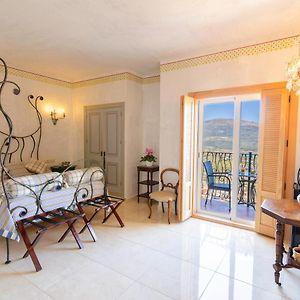 Habitación con Cama King
